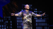 Anders Matthesen i sit nye show 'Shhh'.
